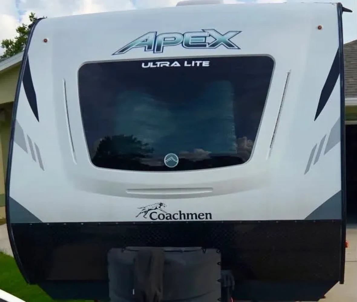 Available 2020 Coachmen Apex Ultra-Lite 265RBSS travel trailer.