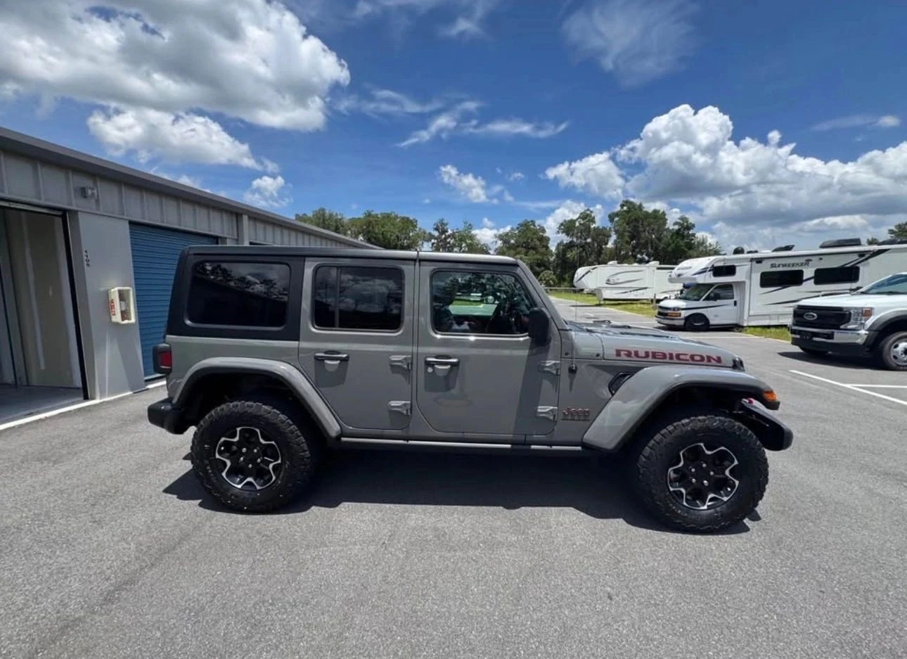 2023 Jeep Rubicon – side exterior
