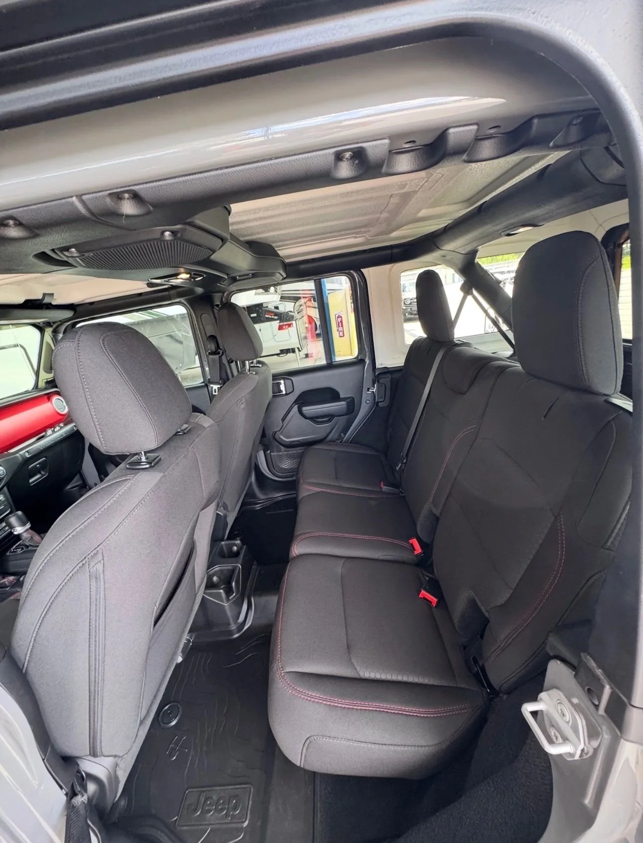 2023 Jeep Rubicon – rear seating