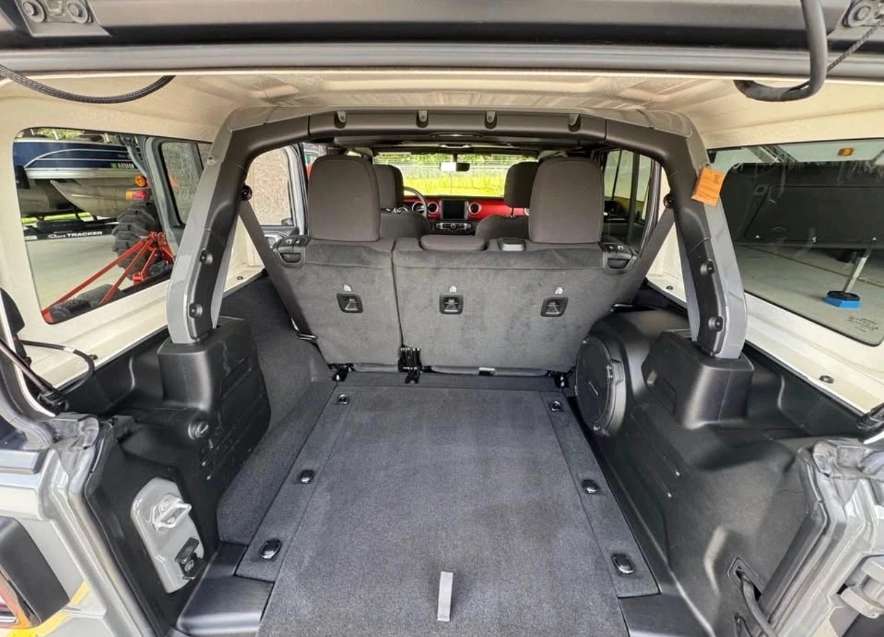 2023 Jeep Rubicon – cargo area